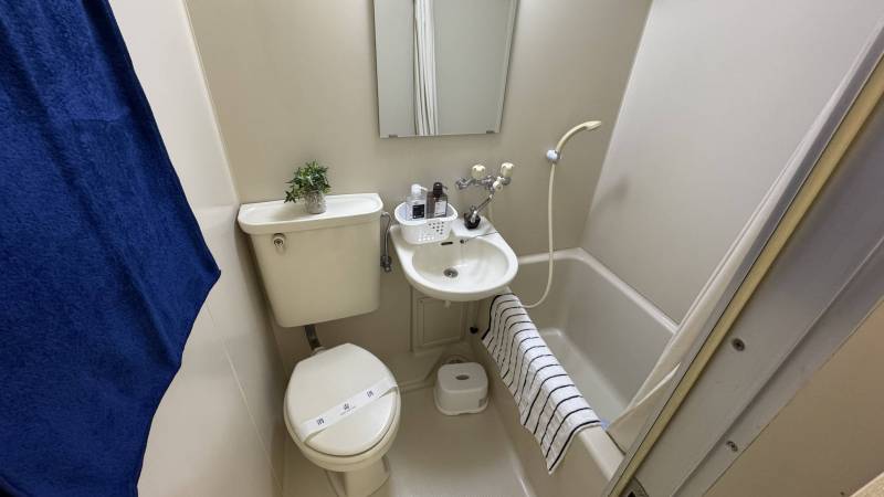 コンパクトで使いやすいバストイレ。