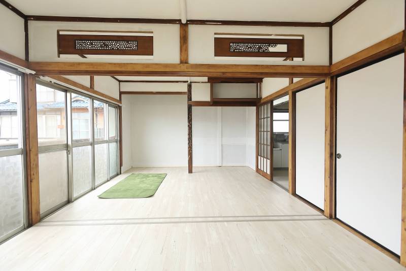 12畳のメインリビング1