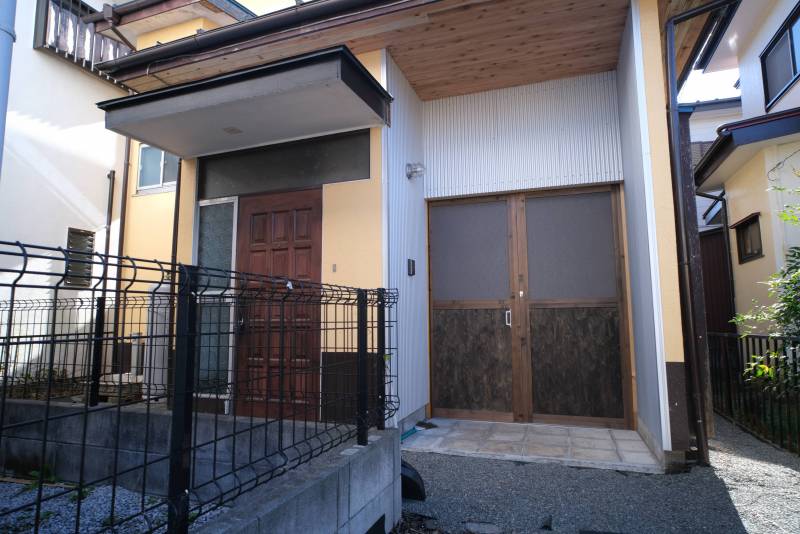 広い玄関、バイクや自転車を入れられます。