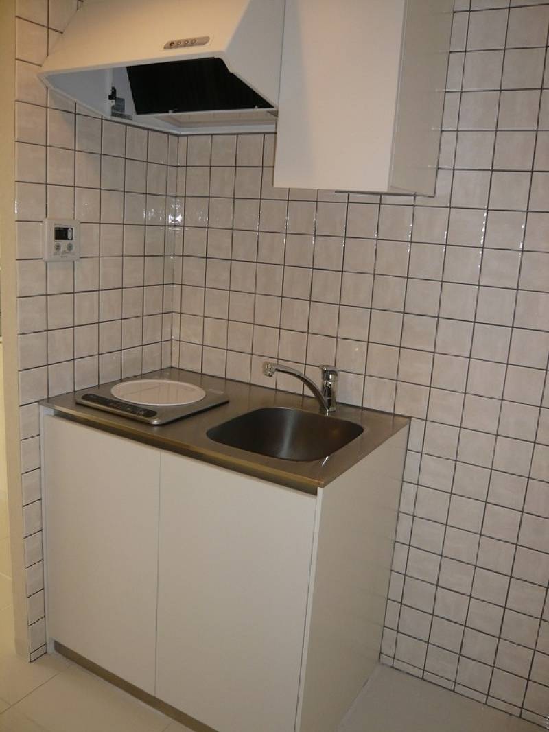 イタリア製タイル貼りキッチン