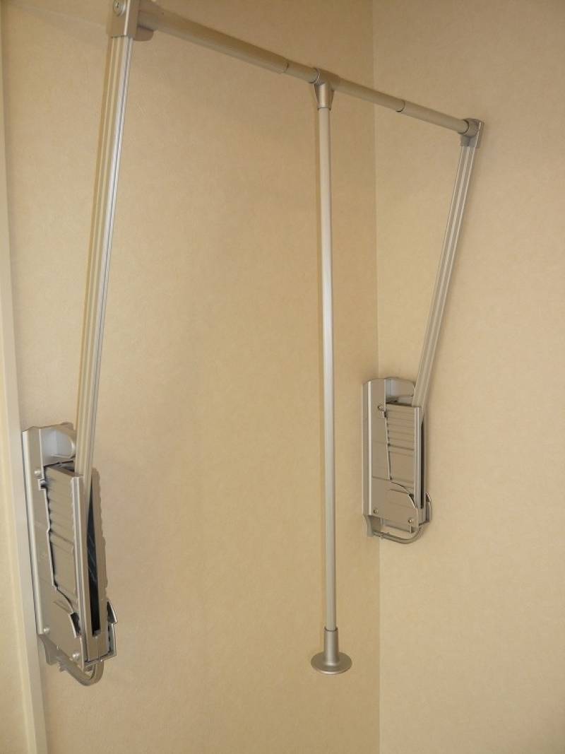 イタリア製ハンガーバー