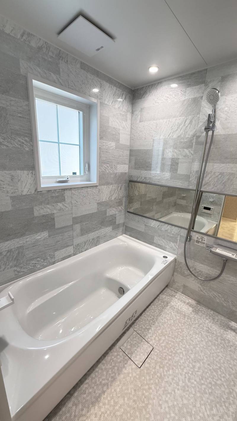 【追い炊き付き大型風呂】