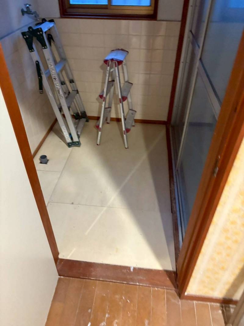 洗面所　リフォーム中