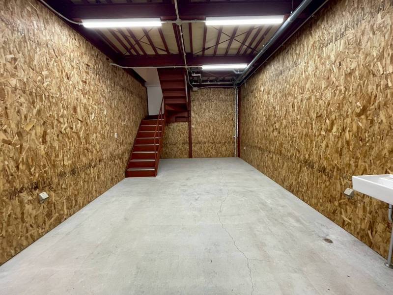 広々ガレージには車＆バイクも駐車可能！趣味スペースとしても◎