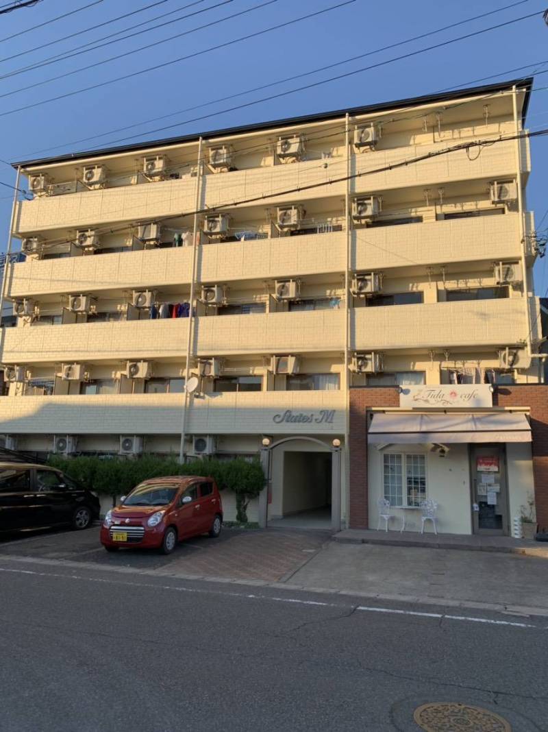 駅から徒歩3分！好立地です。