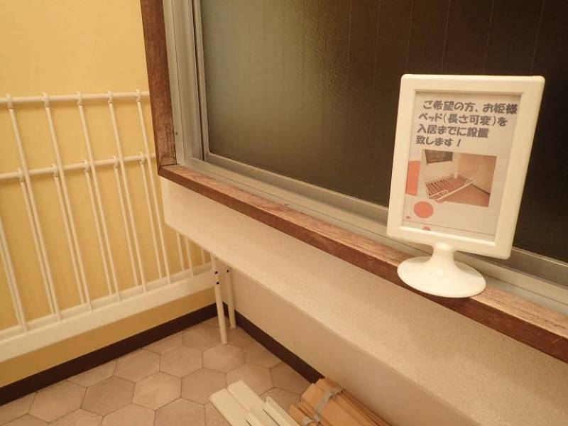 お姫様ベッドはご希望で組み立てます♪