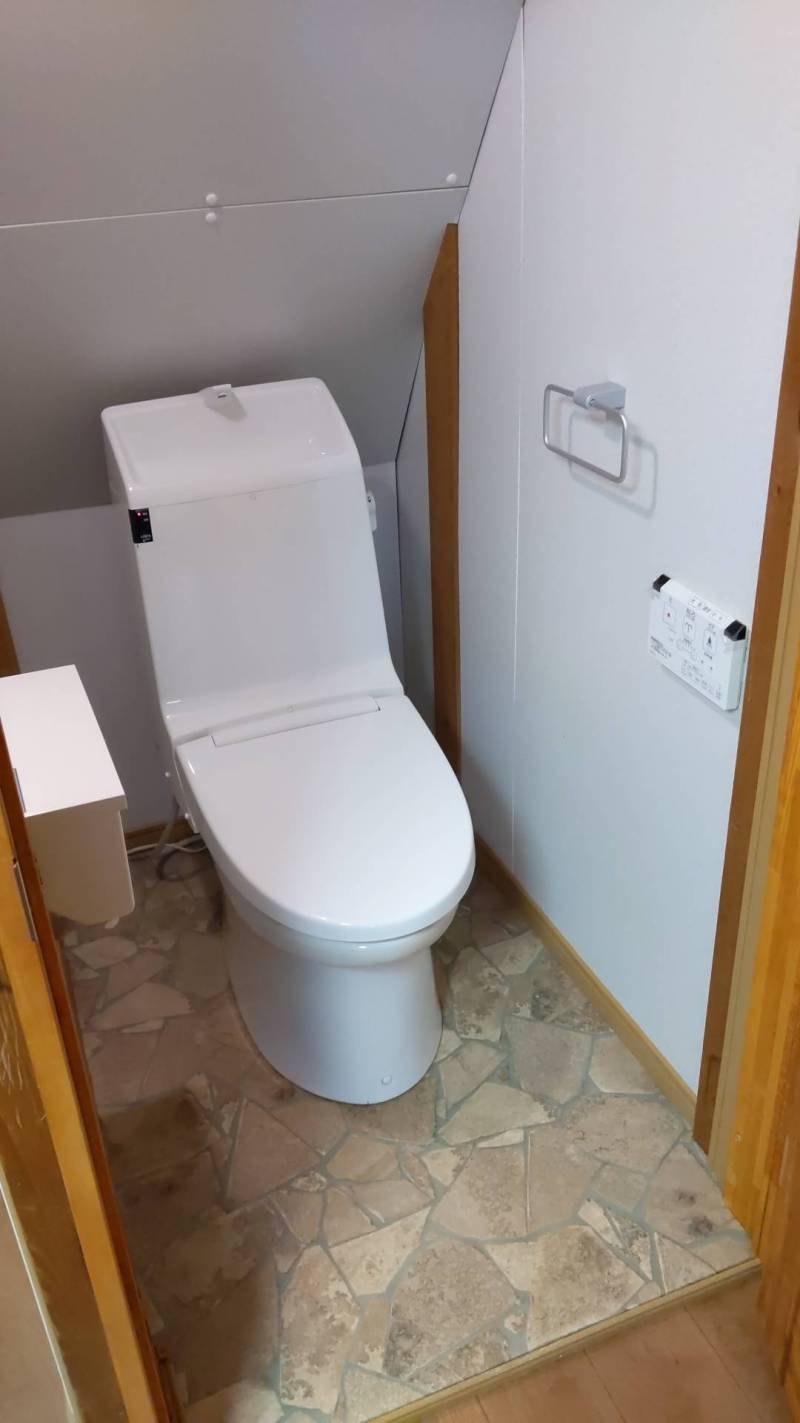 洗浄便座付トイレです。