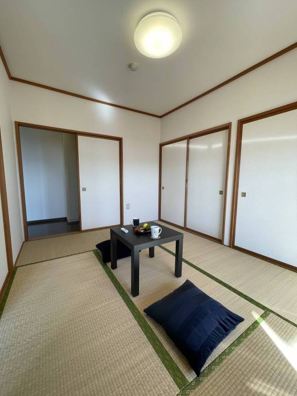 和室
シーリングライト付き