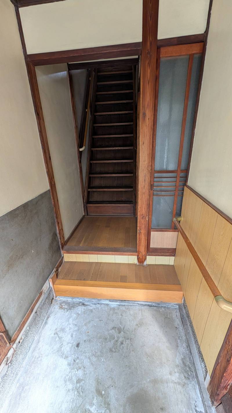 安心手すり付き玄関