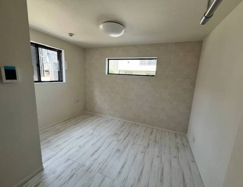 色々なタイプのお部屋があります。採光もよいです！