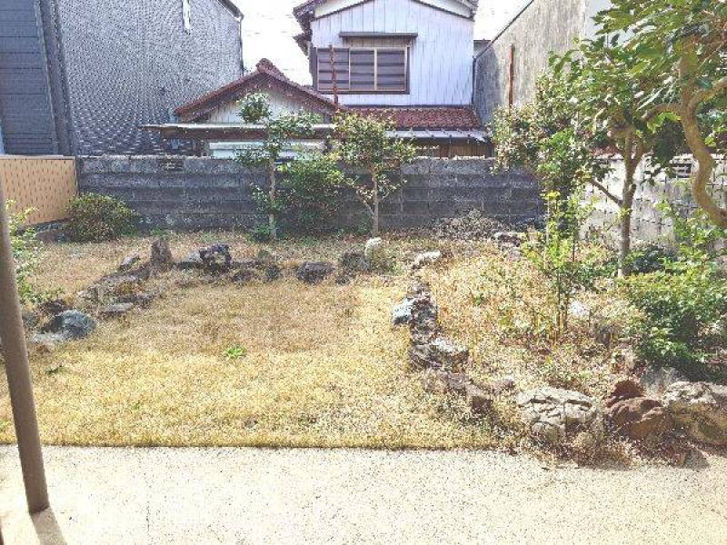 広々としたお庭
道路に面していないプライベート空間♬