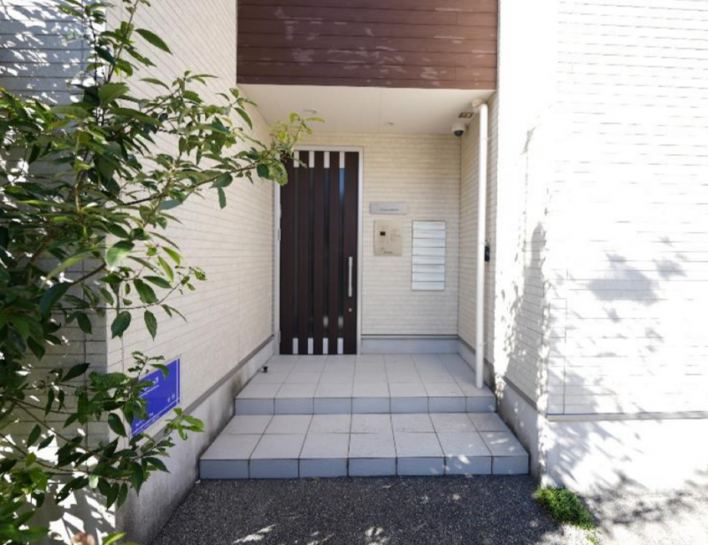 安心のオートロック付き、宅配ボックスも設置しています