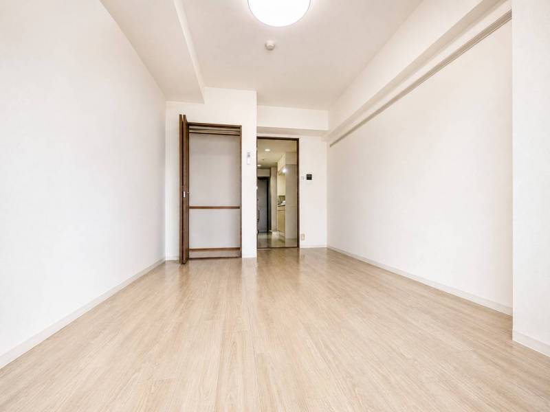 お部屋内のクローゼットをご利用頂けます。