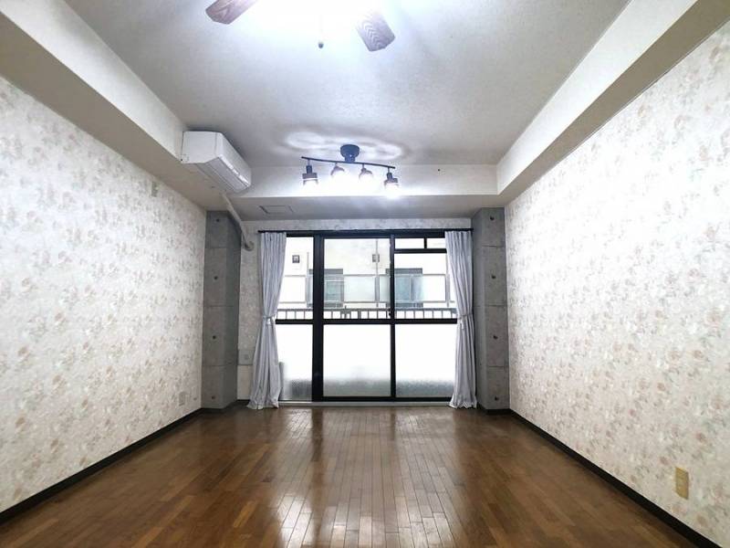 パルテノン神殿をイメージした部屋