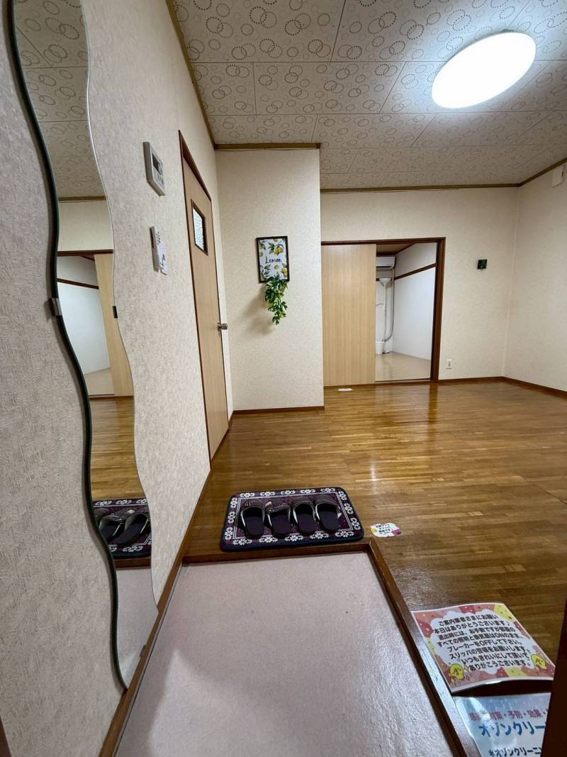 明るく開放的で綺麗な室内です。