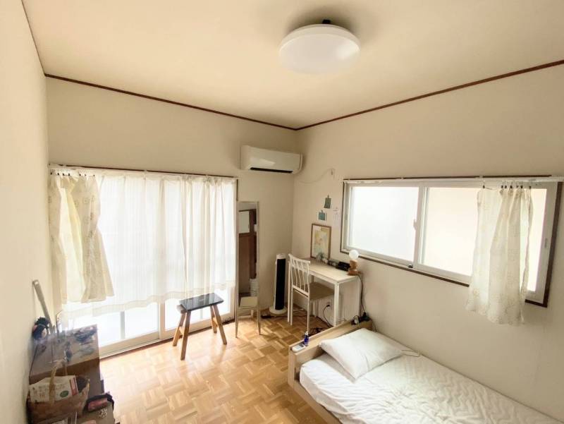 6畳+収納1.5畳の203号室です。