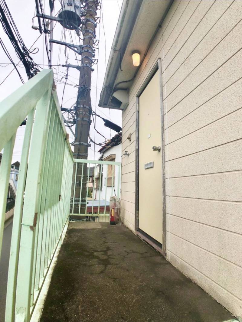 独立したスペースに洗濯機置き場があります！
