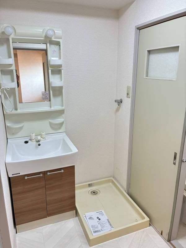 独立洗面台と室内洗濯機置き場があってとても便利