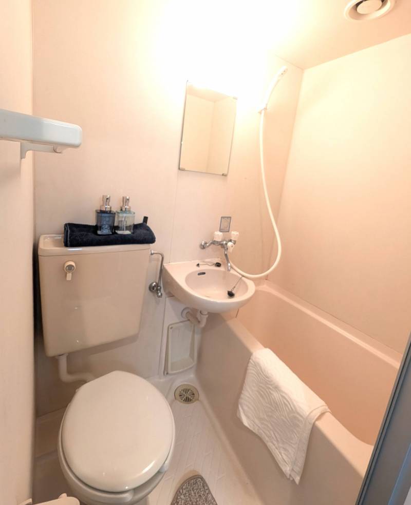 3点ユニット。コンパクトな水回り。お掃除が楽です。