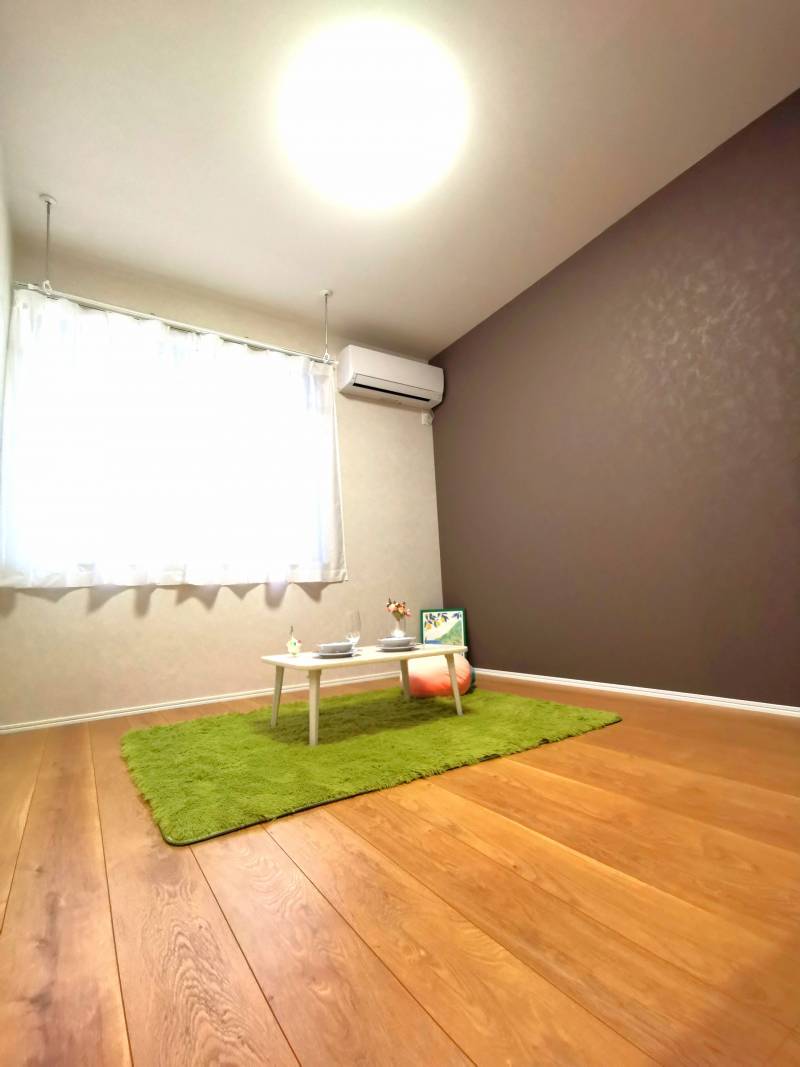 南側採光！室内干し設備完備で夜間や雨の日の洗濯も安心♪