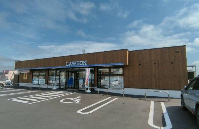 近隣コンビニ　ローソン 稚内こまどり五丁目店　徒歩14分