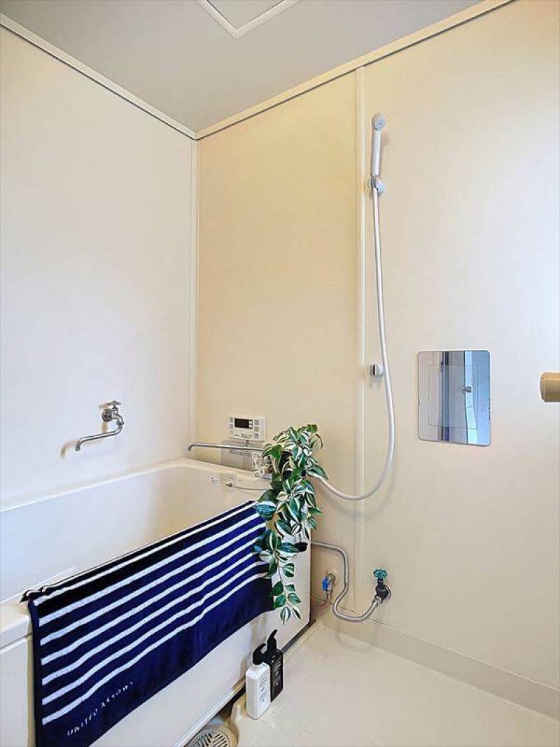 浴室（写真は202号室）