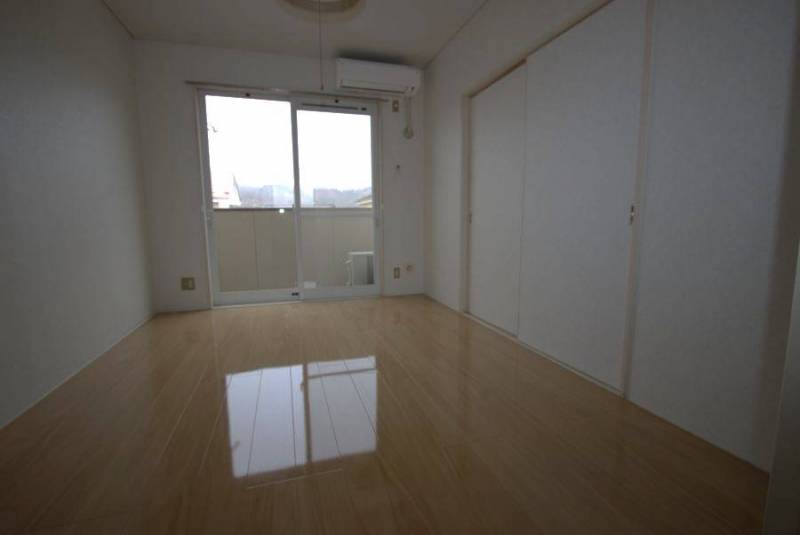 バルコニー側　和室を洋室に変更しました