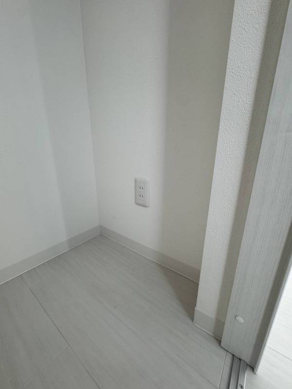 クローゼット内に便利なコンセント付き（お掃除ロボットに便利）