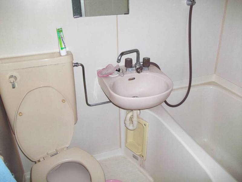 歯磨き粉など処分済みです。