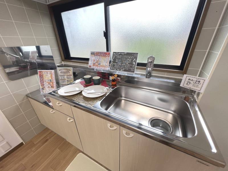 シンプルで使いやすい新品キッチン付き