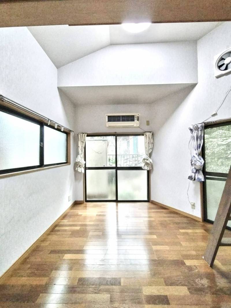 勉強部屋・寝室です