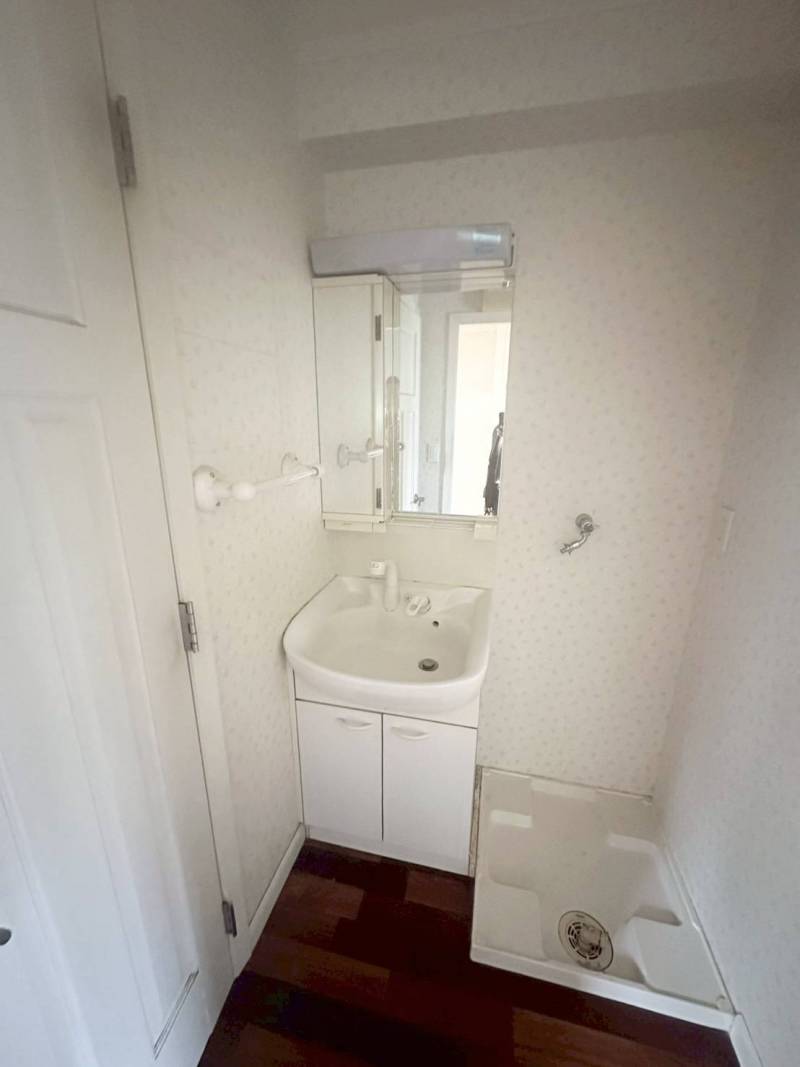 シャワー付きの独立洗面台♡朝の準備もバッチリですね❗️