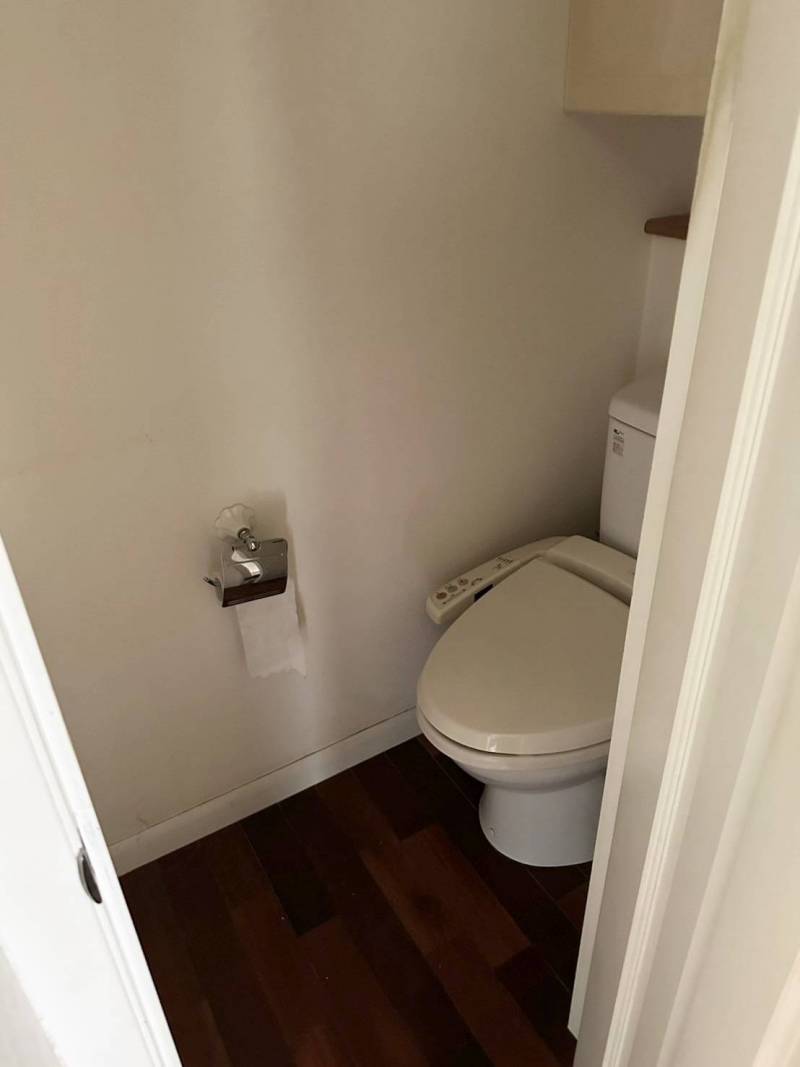 温水洗浄便座、ご入居までに新品に交換します❗️