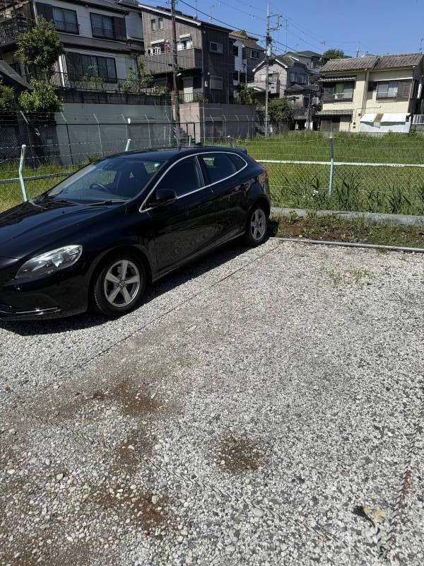 近隣に駐車場多数あり。現在おさえている駐車場。