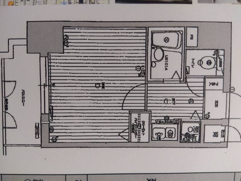 トイレ、バス別　洗濯機置場室内、ベランダ広いです