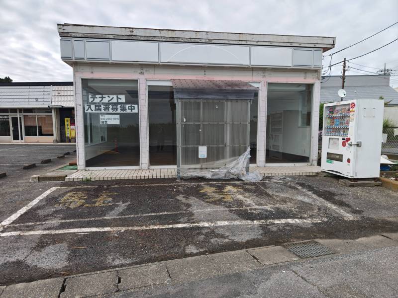 ４間&times;４間です。
