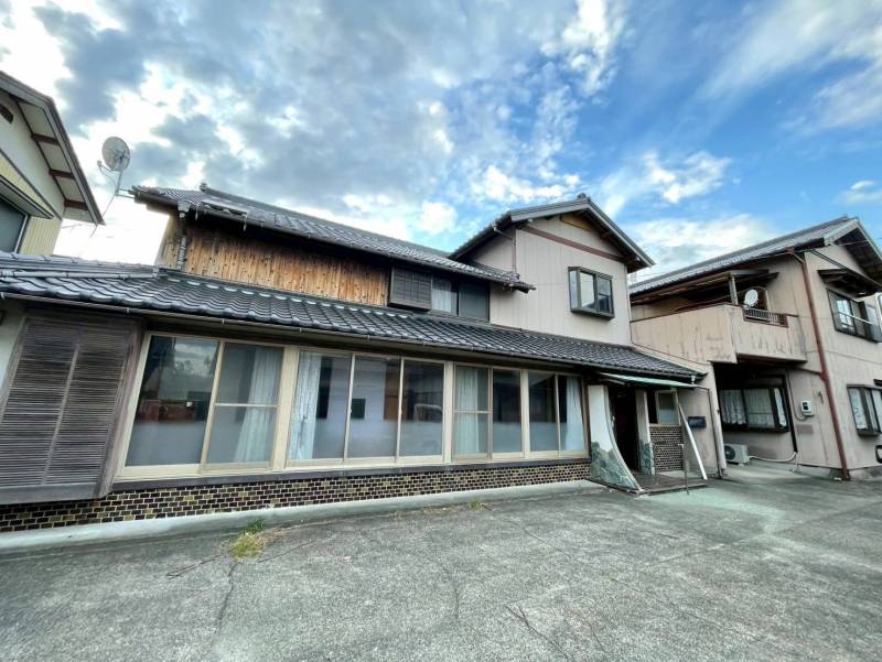 2棟賃貸！玄関別れてますので、2世帯住宅や、事業も可！