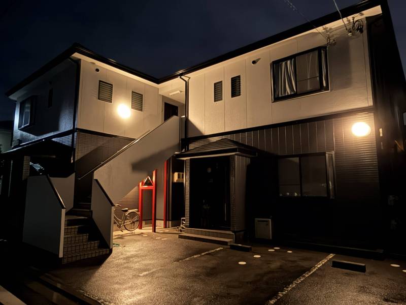 やさしい灯りが迎える、陽だまりの住まい。防犯カメラ設置で安心