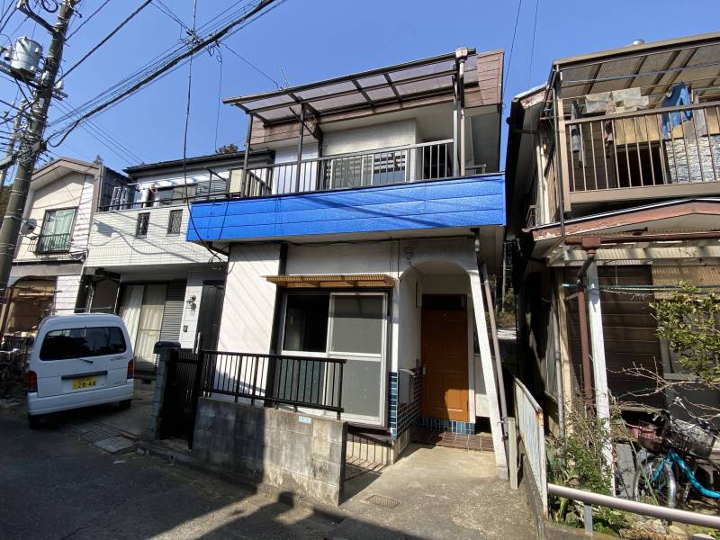 自転車は敷地内に置けます