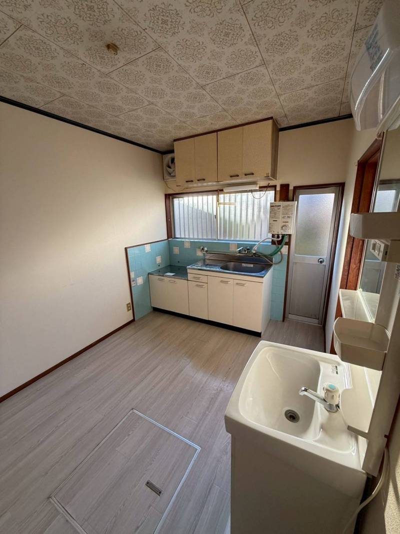 初期費用ゼロ！初月フリーレント！2月リフォームしたばかり！