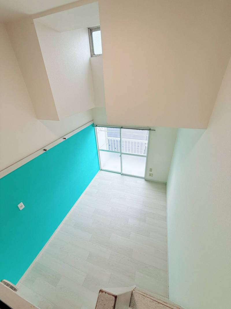 ロフトから見たリビング