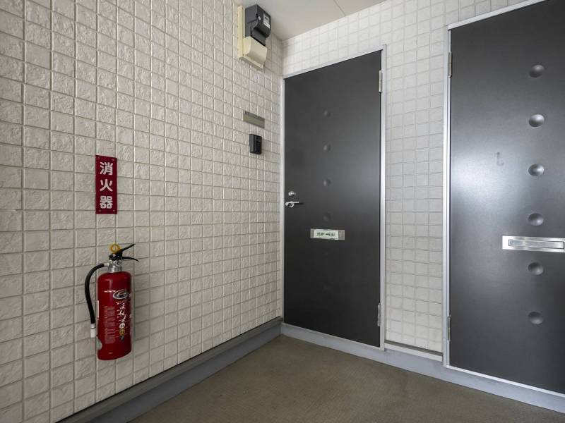 デザイン性のある玄関扉です