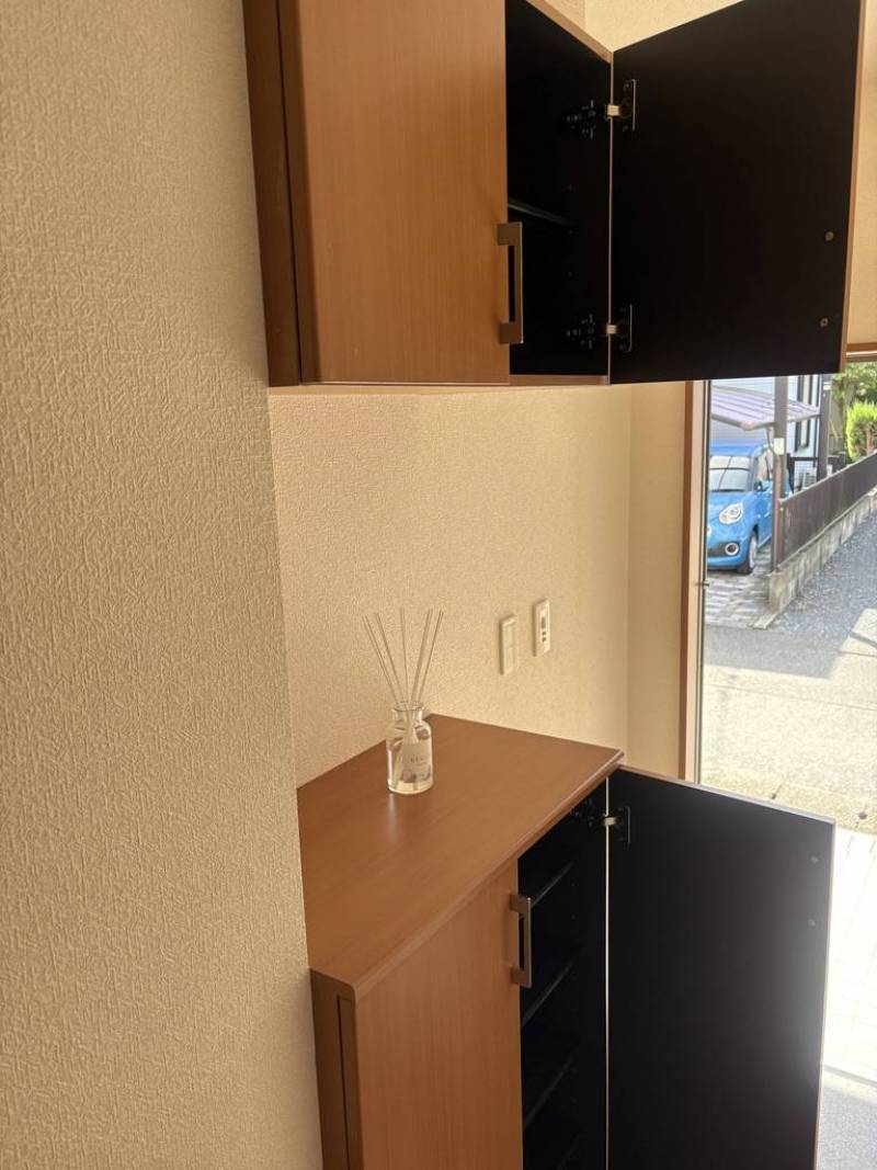 玄関部分も十分な収納があります