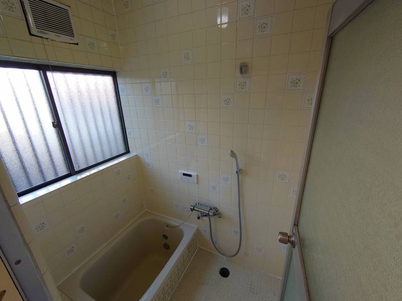 浴室(2024年新品追焚き風呂釜設置)