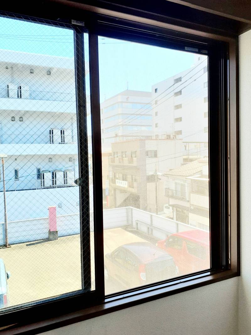 明るく風通しが良い南の窓