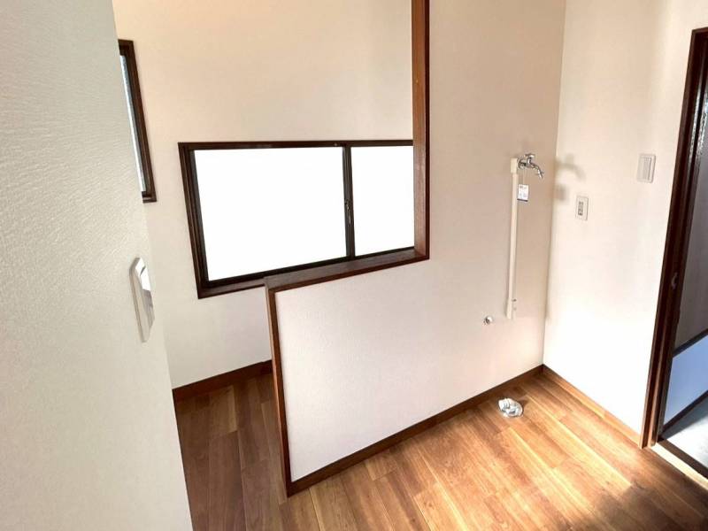 １階、２階それぞれにトイレ・洗濯機置き場あり。