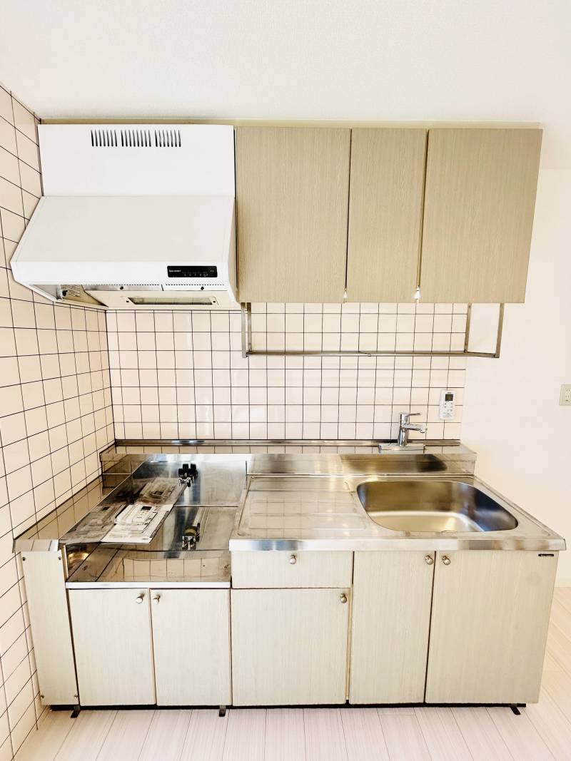 キッチンも綺麗♪水栓もシングルレバー混合水栓に交換済み♪