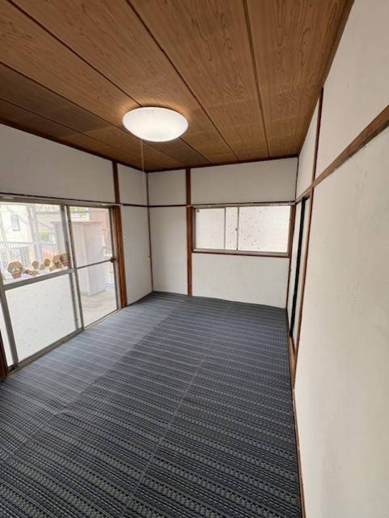 ベランダに接している2階の和室です