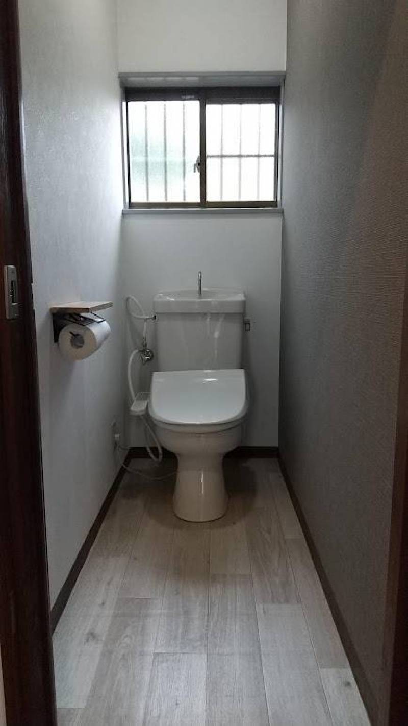 トイレのウォシュレット新品交換済み