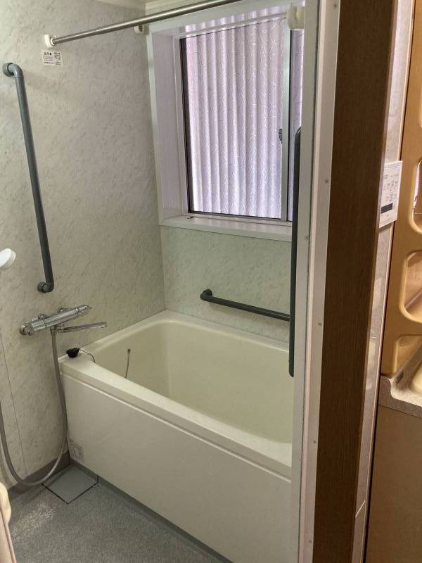 お風呂(乾燥機付き　追い焚きはできません)